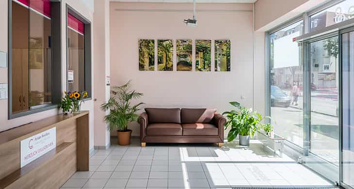 Gelernte Pflegehilfskraft (m/w/d) - Komm in unser Team! Warthausen - Schlosspark Warthausen - Pflegia