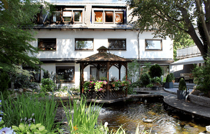 Pflegefachkraft (m/w/d) in Vollzeit - Wir ziehen an einem Strang! Nürnberg - Altenpflegeheim Lerchenbühl - Pflegia