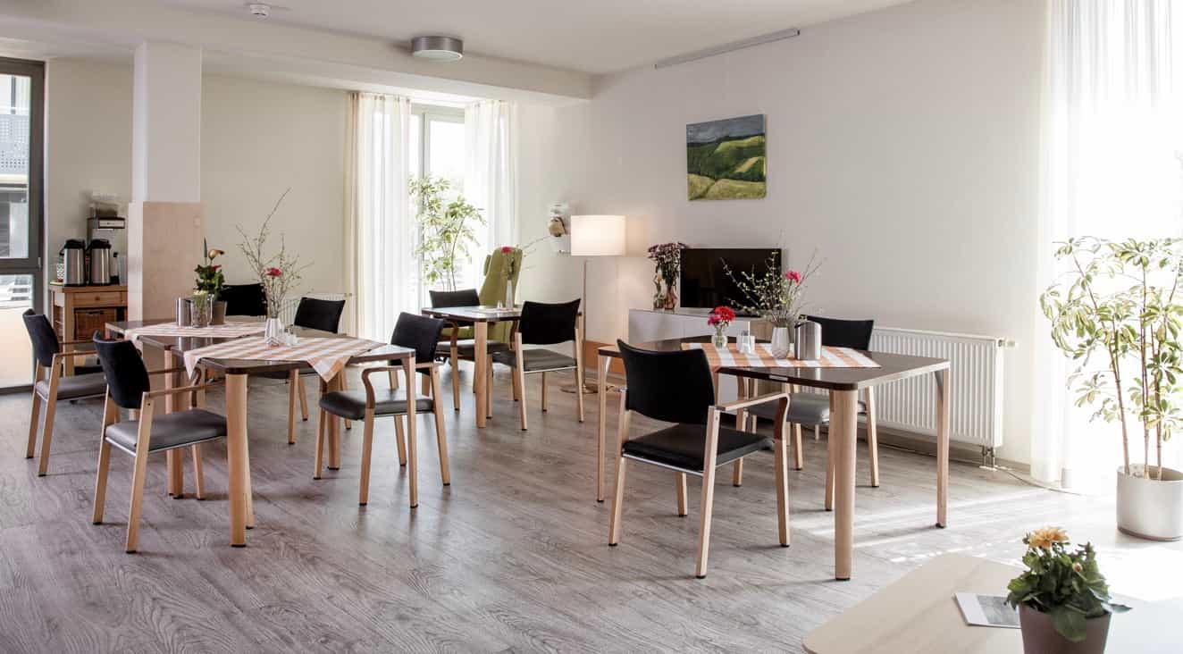 Gelernte Pflegehilfskraft (m/w/d) in Teilzeit (30 Stunden/Woche) - Teamplayer:in mit Herz gesucht! Rostock - Jakobi-Stift - Pflegia