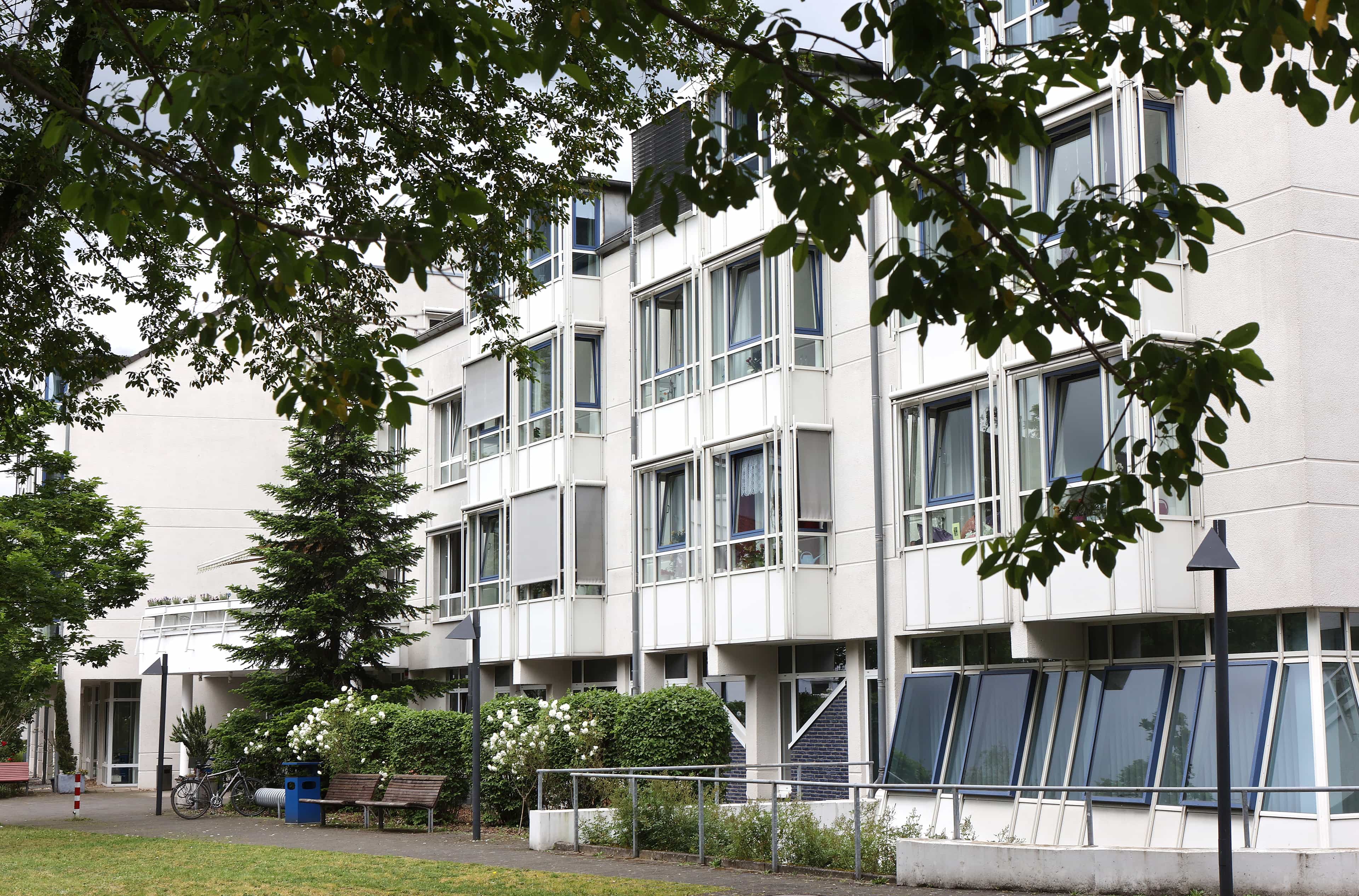 Pflegefachkraft (m/w/d) für Ein-, Zwei oder Dreischichtsystem – Zur Verstärkung unseres Teams suchen wir Sie! Leverkusen - Senioren­zentrum Bürrig - Pflegia