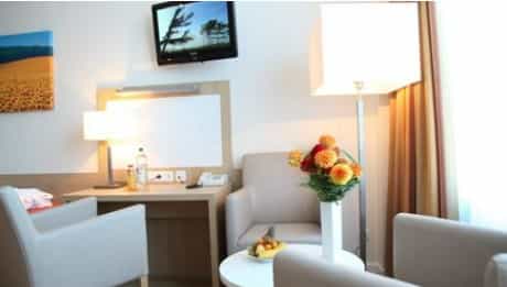 Pflegefachkraft (m/w/d) für Intensivpflege - Schön Klinik. Hallo Mensch. Hamburg - Schön Klinik Hamburg Eilbek - Pflegia