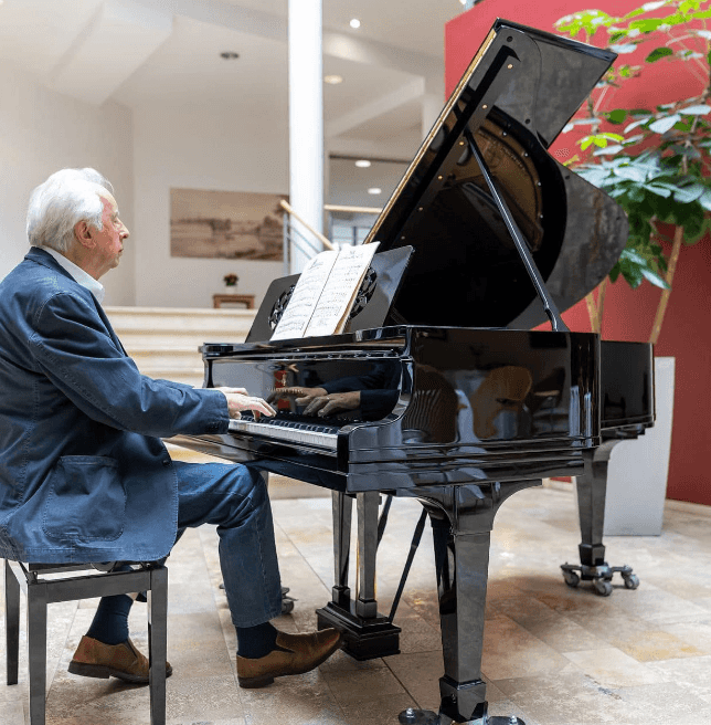 Pflegefachkraft (m/w/d) - Teamplayer:in mit Herz gesucht! Düsseldorf - Premium-Residenz Schlosspark - Pflegia