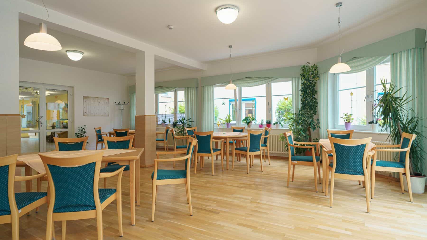 Pflegefachkraft im ambulanten Dienst (w/m/d) - Mutige Mutmacher:innen gesucht! Jüterbog - AWO Seniorenzentrum Jüterbog - Pflegia