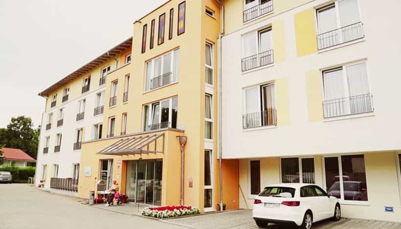 Pflegefachkraft (m/w/d) - Im Tag und Nachtdienst gesucht! - Vitanas Senioren Centrum Schlierachwinkl - Pflegia