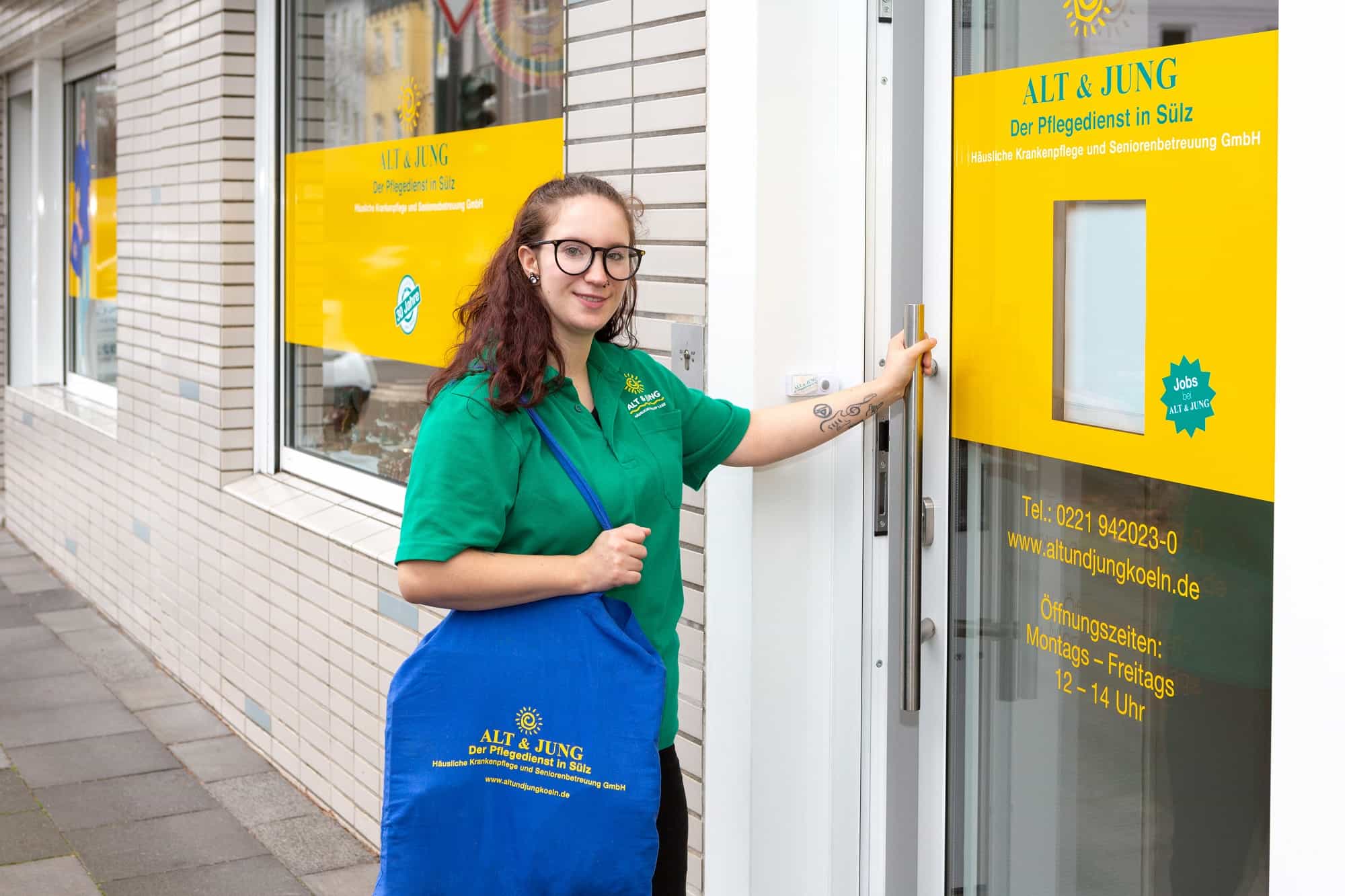 Medizinische:r Fachangestellte:r (m/w/d) - Wir freuen uns auf Sie! Köln - ALT & JUNG – der Pflegedienst in Sülz - Pflegia