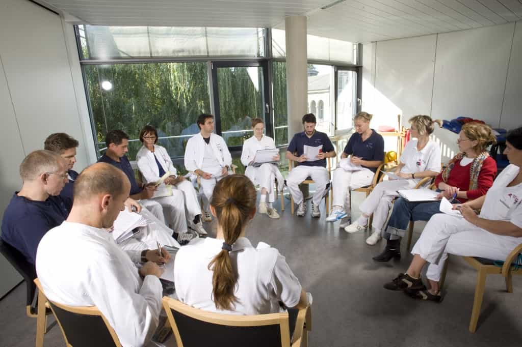 Pflegefachkraft (m/w/d) im Nachtdienst - Wir suchen Zuwachs in unserem Team! - Kaiser-Karl-Klinik - Pflegia