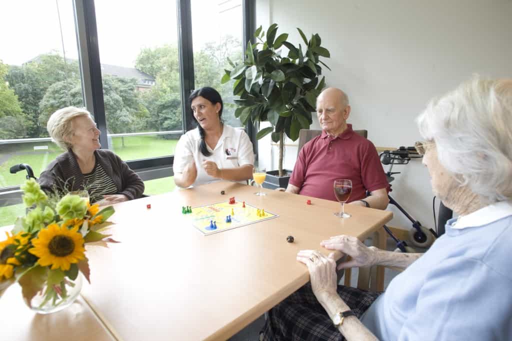 Pflegefachkraft (m/w/d) im Nachtdienst - Wir suchen Zuwachs in unserem Team! Bonn - Kaiser-Karl-Klinik - Pflegia