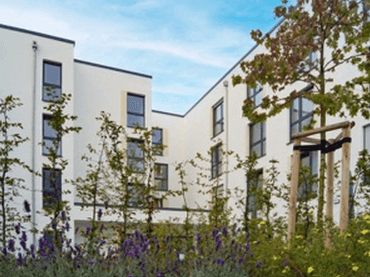 Pflegefachkraft (m/w/d) Tagschicht (Früh/Spät) Vollzeit oder TZ - Teamplayer:in mit Herz gesucht! - DRK Seniorenzentrum Idstein - Pflegia