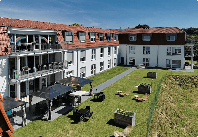 Gelernte Pflegehilfskraft (m/w/d) mit 2-jähriger Ausbildung – Pflege von besonderer Güte! - WH Care – Haus Amare - Pflegia