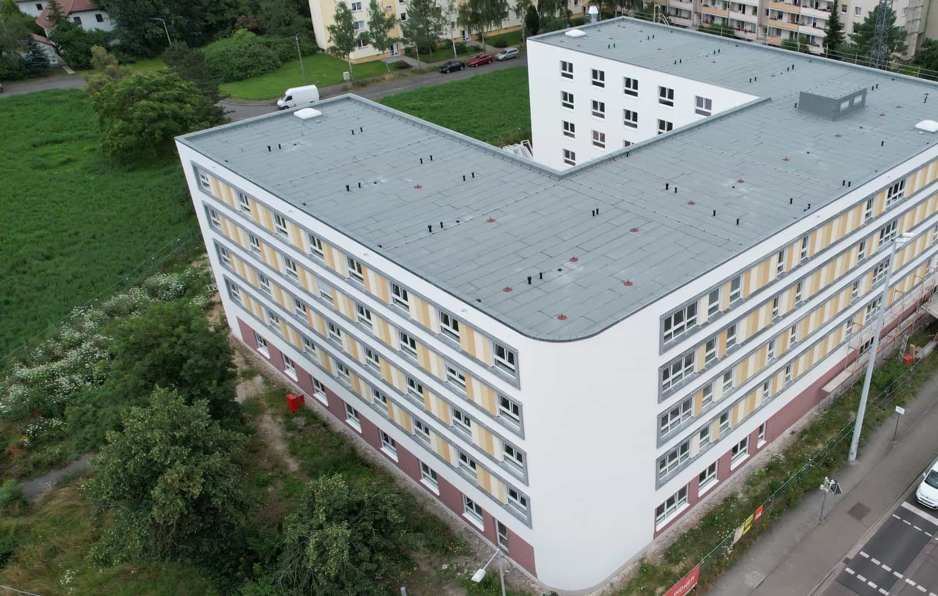 Gelernte Pflegehilfskraft (m/w/d) - Es erwartet Sie ein Arbeitsplatz voller Möglichkeiten! Leipzig - Azurit Seniorenzentrum Haus Immergrün - Pflegia