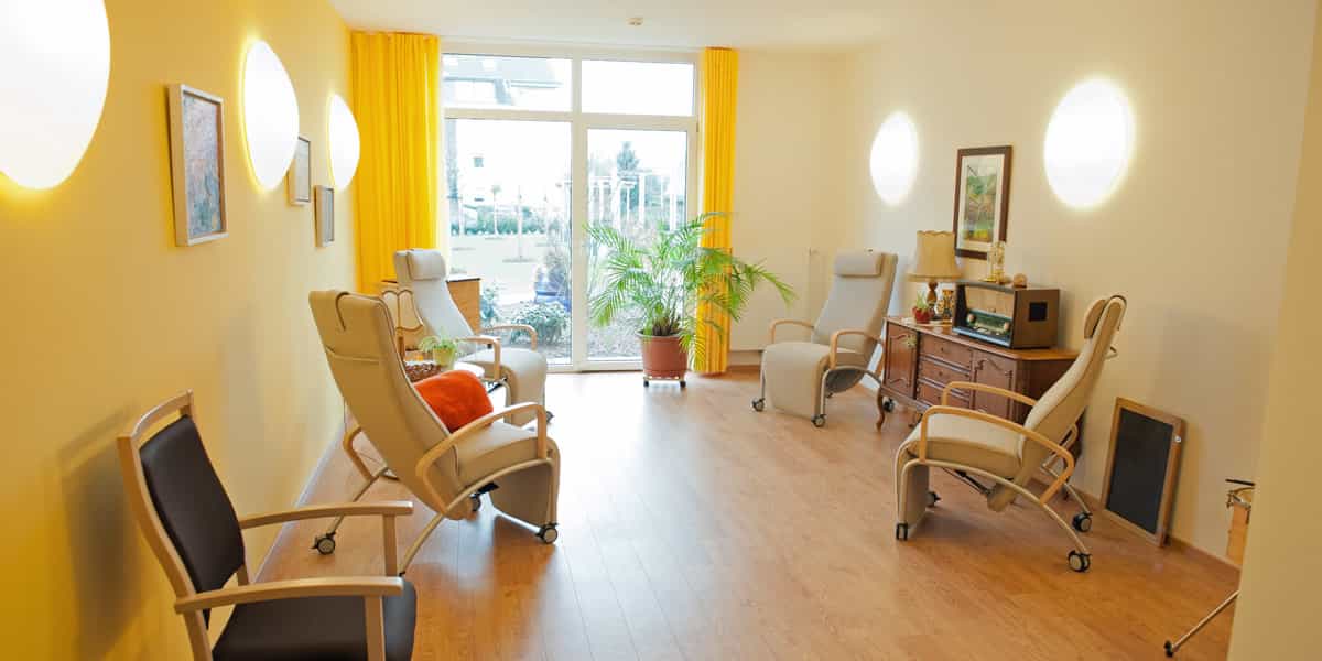 Pflegefachassistent:in (w/m/d) - Hier bist Du gesucht!  Pulheim - Caritas-Seniorenzentrum St. Nikolaus - Pulheim-Brauweiler - Pflegia