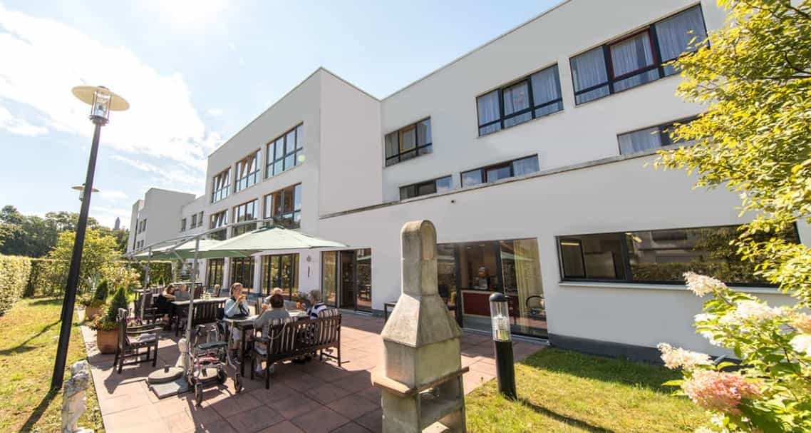Pflegehilfskraft mit 1- oder 2-jähriger Ausbildung (m/w/d) - Dein neuer Arbeitsplatz in einem Team, auf das Du zählen kannst! - DOREAFAMILIE Bergisch Gladbach - Pflegia