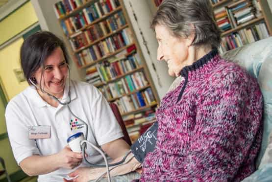 Pflegefachkraft (m/w/d) - ein tolles Team bei einem attraktiven Arbeitgeber warten auf Dich! Gedern - Altenpflegeheim Haus Vogelsberg - Pflegia