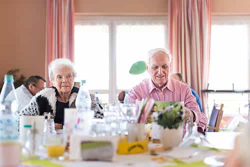 Pflegefachkraft (w/m/d) für den Tages- und Nachtdienst - Steig ein in unser Team! - Alten- und Pflegeheim Haus Heimweg - Pflegia