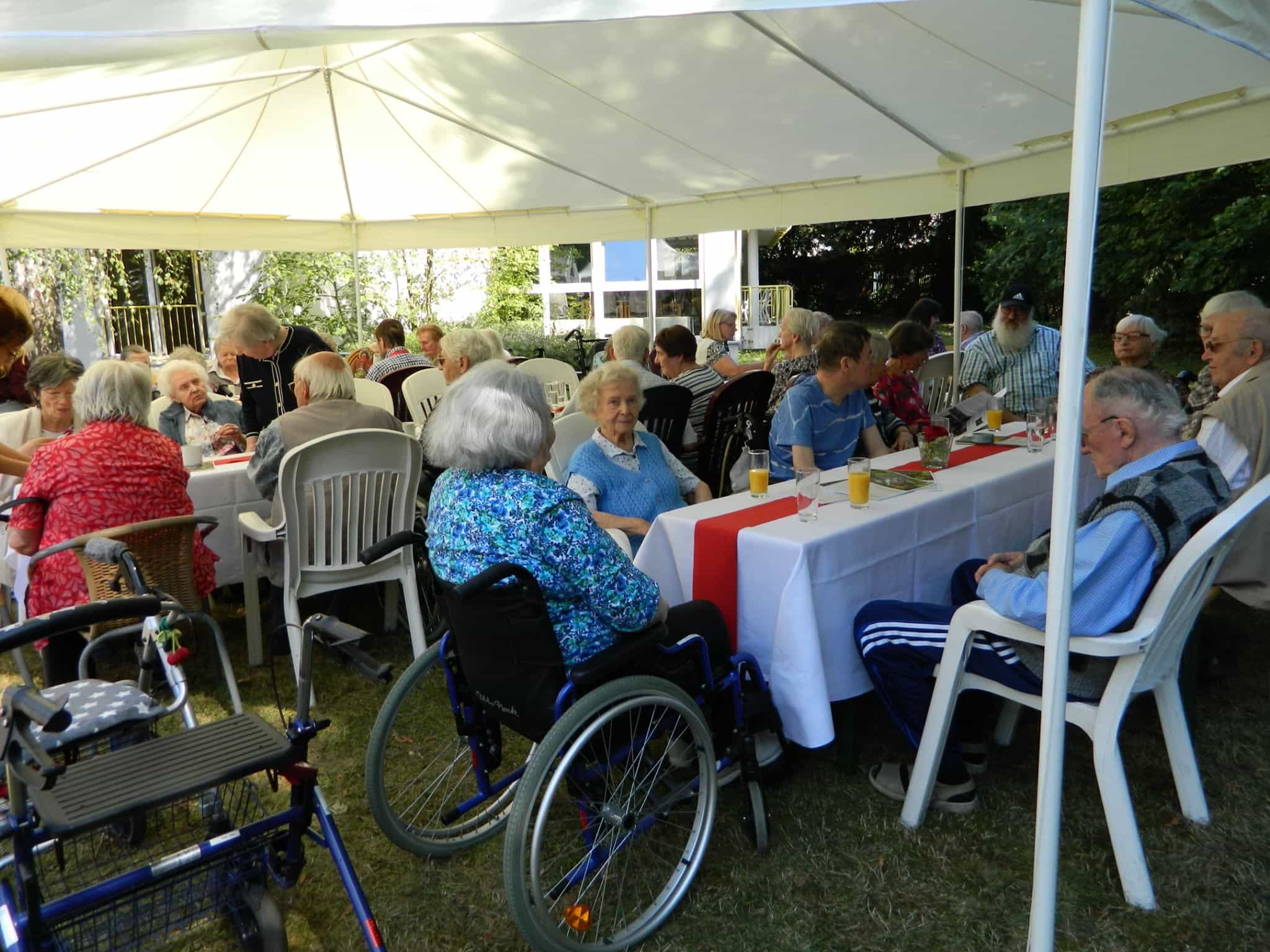 Qualitäts- und Pflegeprozessbeauftragte:r (m/w/d) - Ein Arbeitsplatz in einer familiären Arbeitsatmosphäre! Berlin - Pro Seniore Krankenheim Eichborndamm - Pflegia