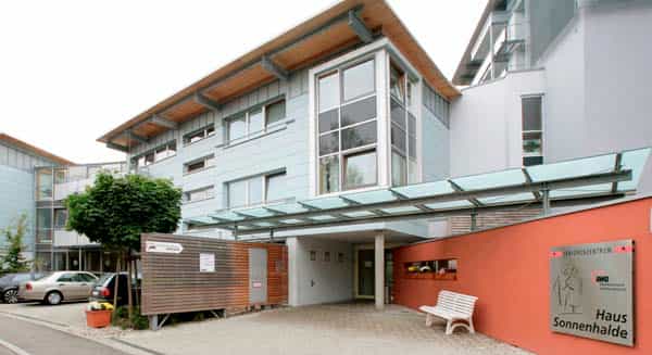 Gelernte Pflegehilfskraft (m/w/d) für den Tagdienst - Wir freuen uns auf Sie! Leinfelden-Echterdingen - AWO Seniorenzentrum Sonnenhalde - Pflegia