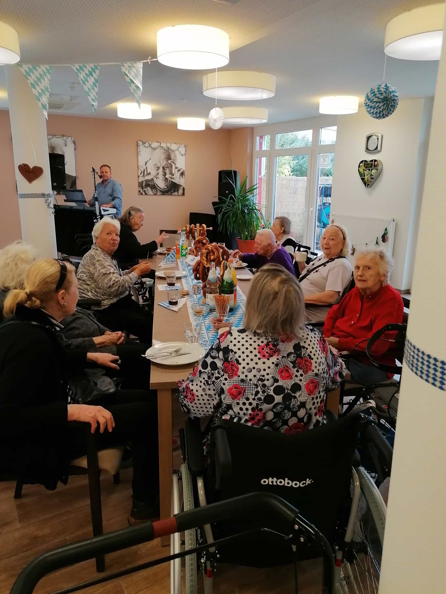 Pflegefachkraft (m/w/d) - Wir bieten Dir alle Möglichkeiten! Düsseldorf - PRO TALIS Seniorenzentrum An der Rotdornstraße - Pflegia