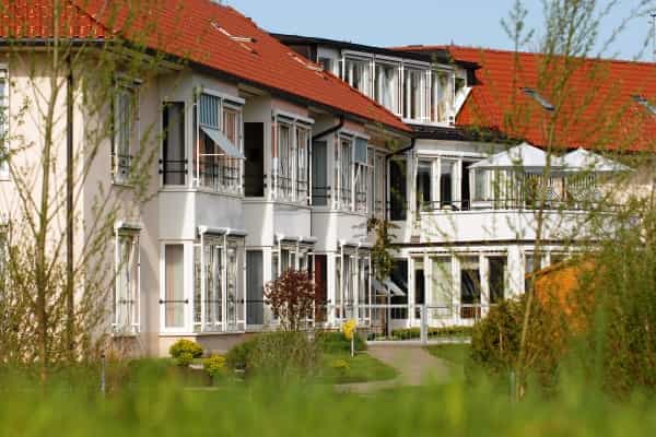 Pflegefachkraft (w/m/d) - Hier sind Sie richtig!  Isny im Allgäu - Stiftung Liebenau Haus der Pflege St. Leonhard - Pflegia