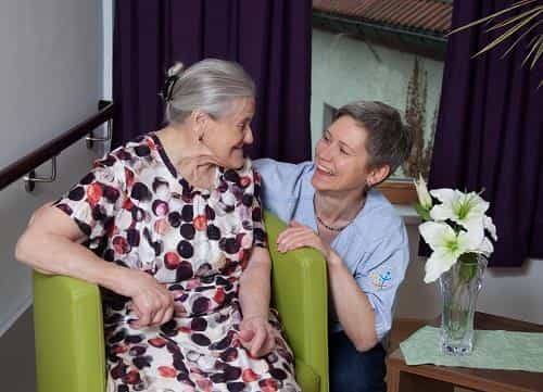 Pflegefachkraft (m/w/d) - Werde Teil eines tollen Teams! Günzburg - Eigenbetrieb Seniorenheime des Landkreises Günzburg - Pflegia