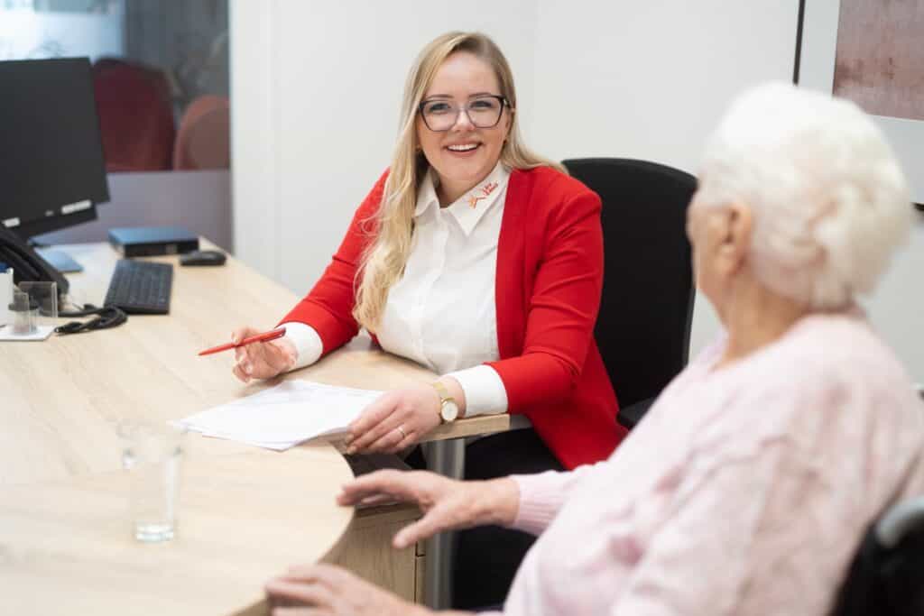 Pflegefachkraft (m/w/d) – Dein neuer Arbeitsplatz mit attraktiven Arbeitszeiten! Kella - Lärz & Weiß WG St. Marien Kella - Pflegia