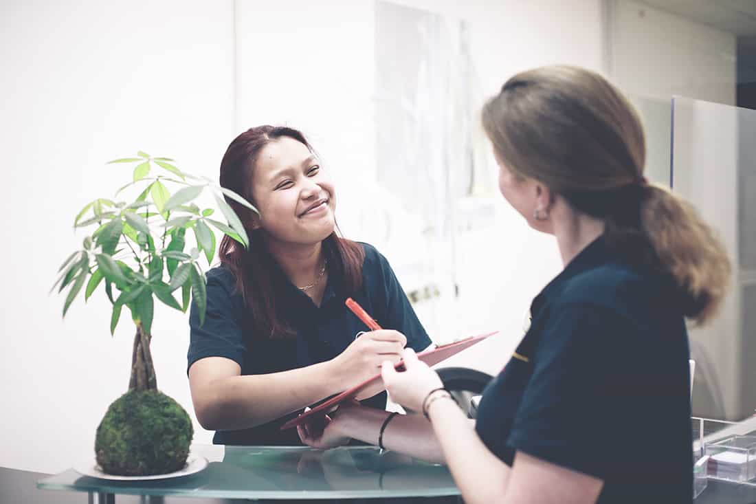 Medizinische:r Fachangestellte:r (m/w/d) – Ihr neuer Arbeitsplatz in einem eingespielten Team! Berlin - Orthopäde Berlin - Orthopädie und Unfallchirurgie in der Zehlendorfer Welle - Pflegia