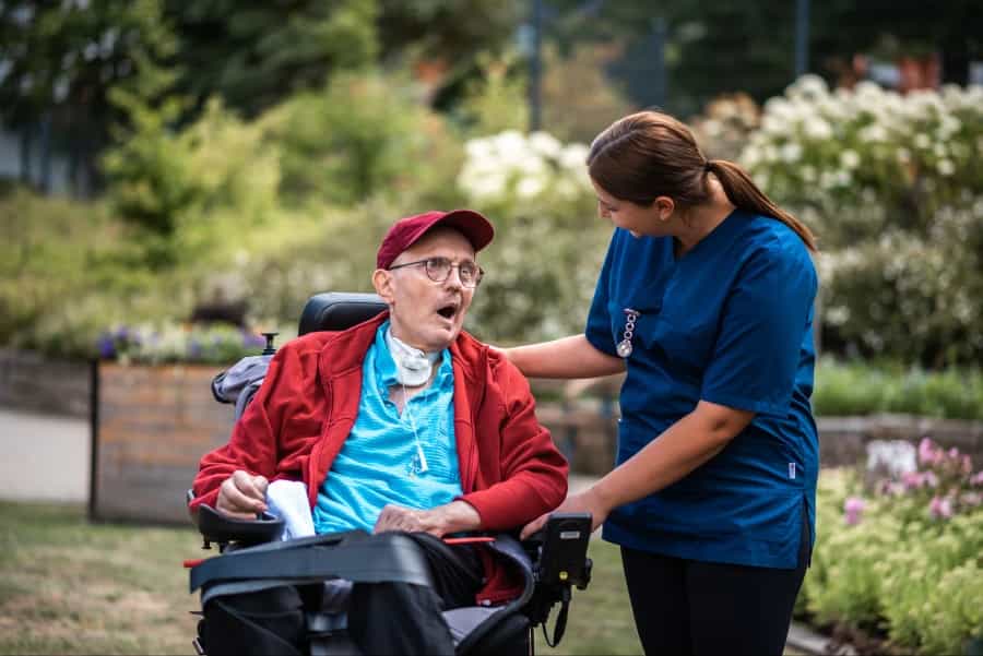 Pflegefachkraft (m/w/d) für die Intensivpflege - Komm ins Team! Bremen - Advertus GmbH & Co. KG - Pflegia