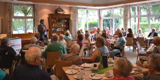 Gelernte Pflegehilfskraft (m/w/d) für die ambulante Pflege - Komm' in unsere vielseitige Einrichtung! Schönkirchen - AWO Service- und Wohnzentrum Schönkirchen - Pflegia