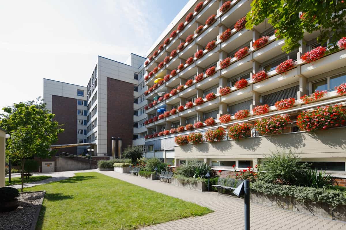 Pflegefachkraft (m/w/d) - Überzeugen Sie sich selbst!  Pforzheim - Heim am Hachel Altenwohn- und Pflegeheim - Pflegia