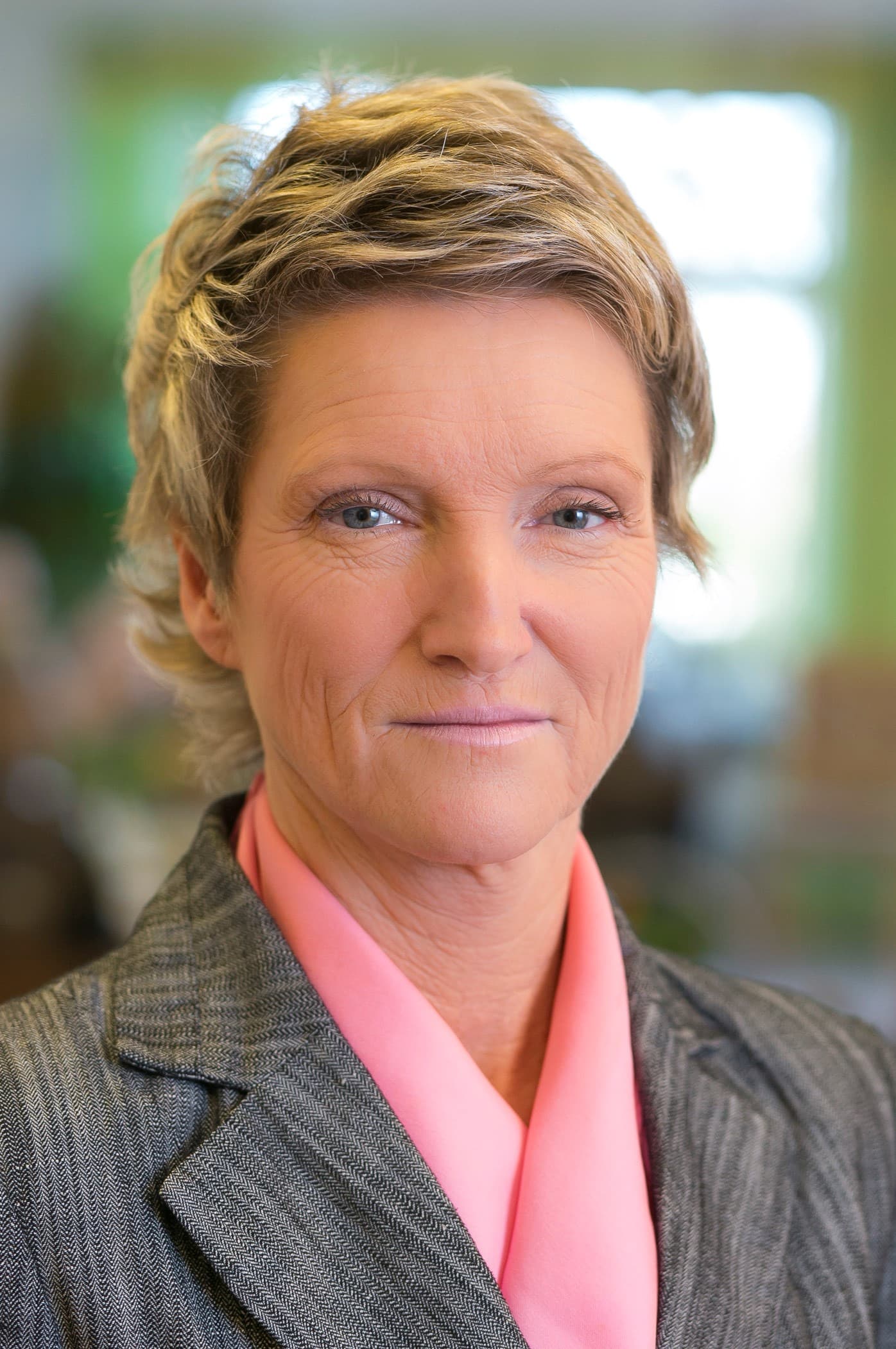 contactPerson.contactPerson.title